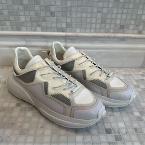 Stuart Weitzman Willow Runner Mesh & Leather
Sneaker